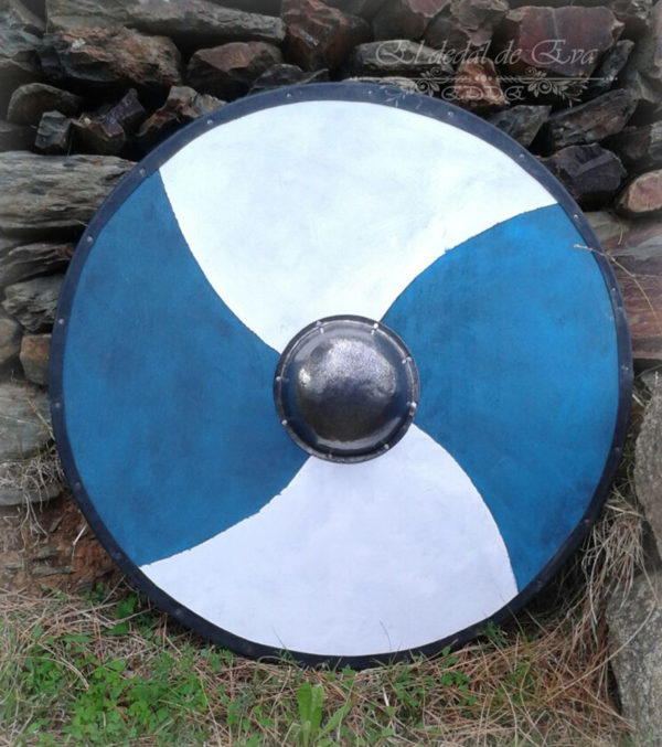 Escudo vikingo azul y blanco