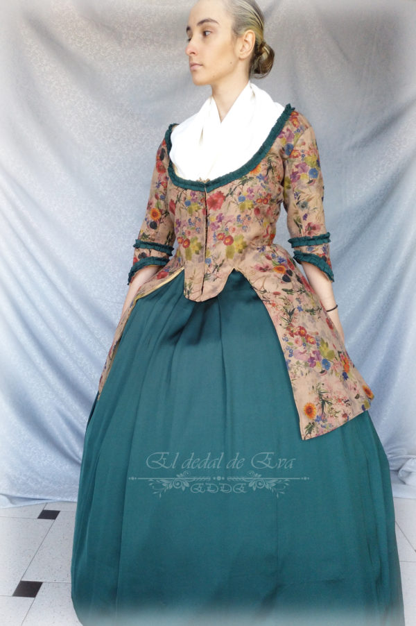 Vestido mujer siglo XVIII